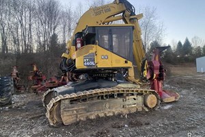 2017 Komatsu XT460L-3  Feller Buncher